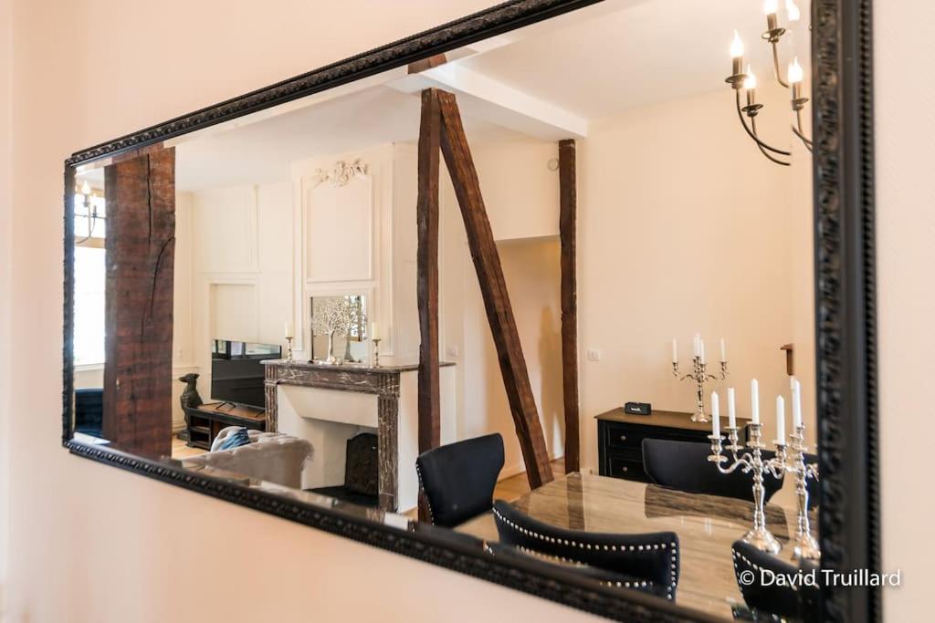 Suites Mana - Matahina Avec Vue Superbe Sur La Place Ducale Et Parking Prive Inclus Charleville-Mezieres Exterior photo